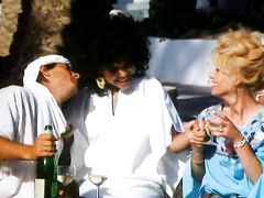 Старый винтажный секс фильм "Горячая любовь в пустыне" (1985)