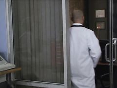 Завораживающий секс в больнице в длинном фильме с сюжетом