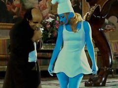 Синяя красотка Смурфетта трахается со злодеем в ХХХ пародии "Смурфики"
