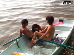 Русские студенты устраивают горячую секс оргию на берегу реки